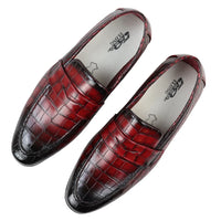 Miesten punaiset slip-on-loaferit muodollisille slip-on-tossuille