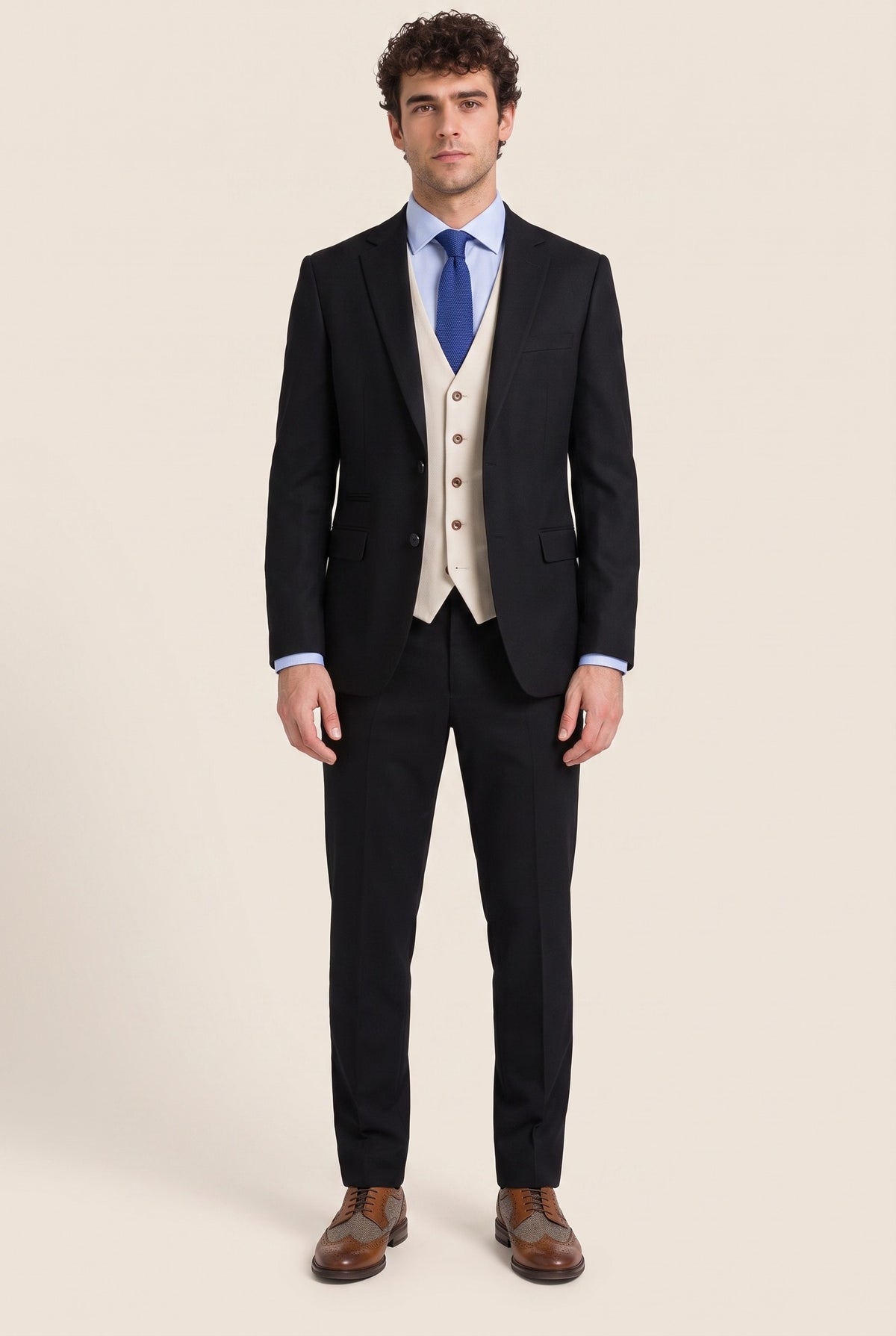 Look #1006 styled with Mayfair - Miesten kolmiosainen musta puku ja kermanvärinen liivi