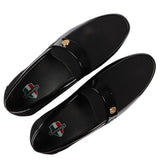 Miesten kevyet mustat slip-on-kengät