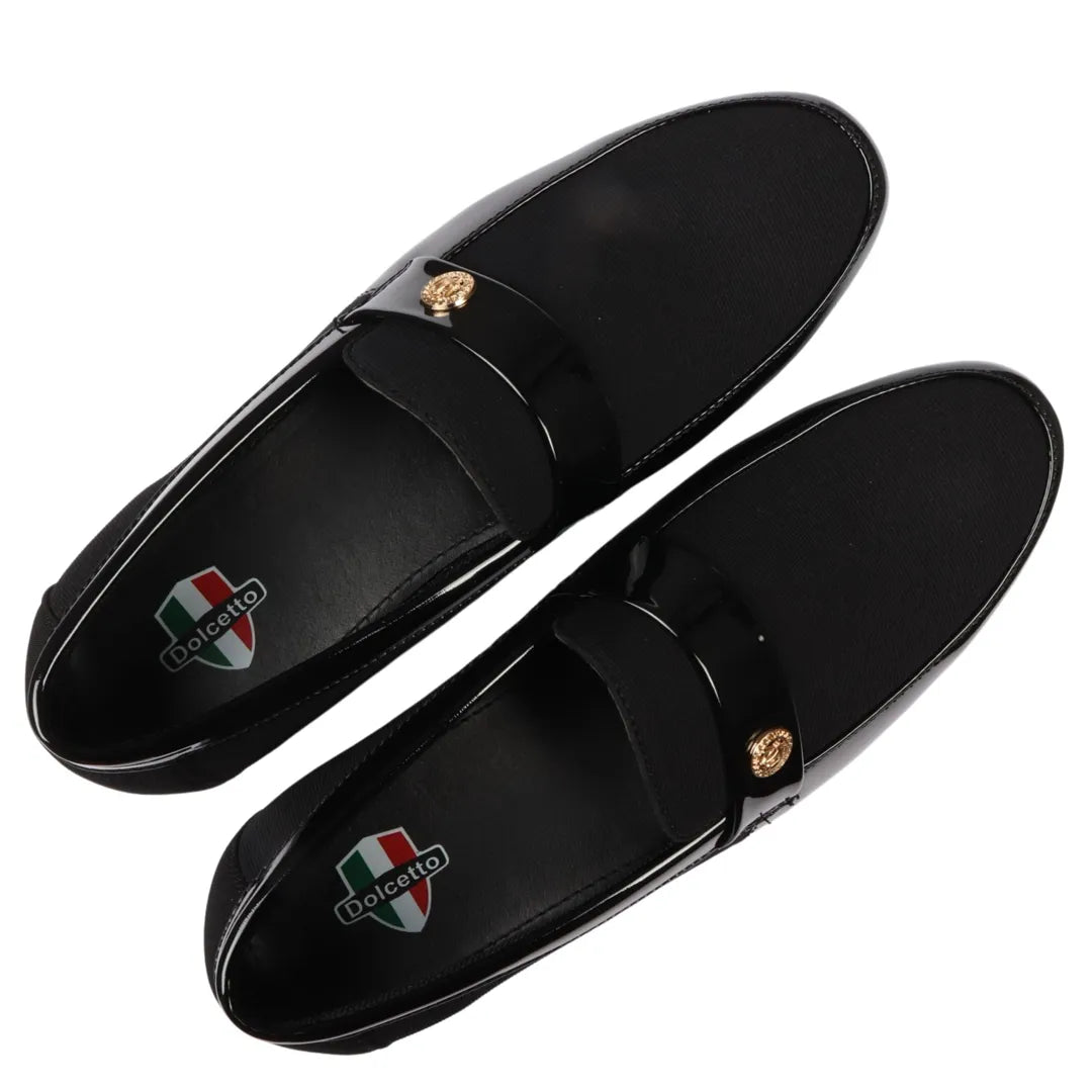Miesten kevyet mustat slip-on-kengät