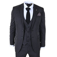 IM45 - Miesten musta kolmiosainen pinstripe-puku mafiatyyliin