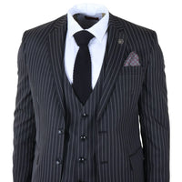IM45 - Miesten musta kolmiosainen pinstripe-puku mafiatyyliin