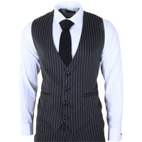 IM45 - Miesten musta kolmiosainen pinstripe-puku mafiatyyliin