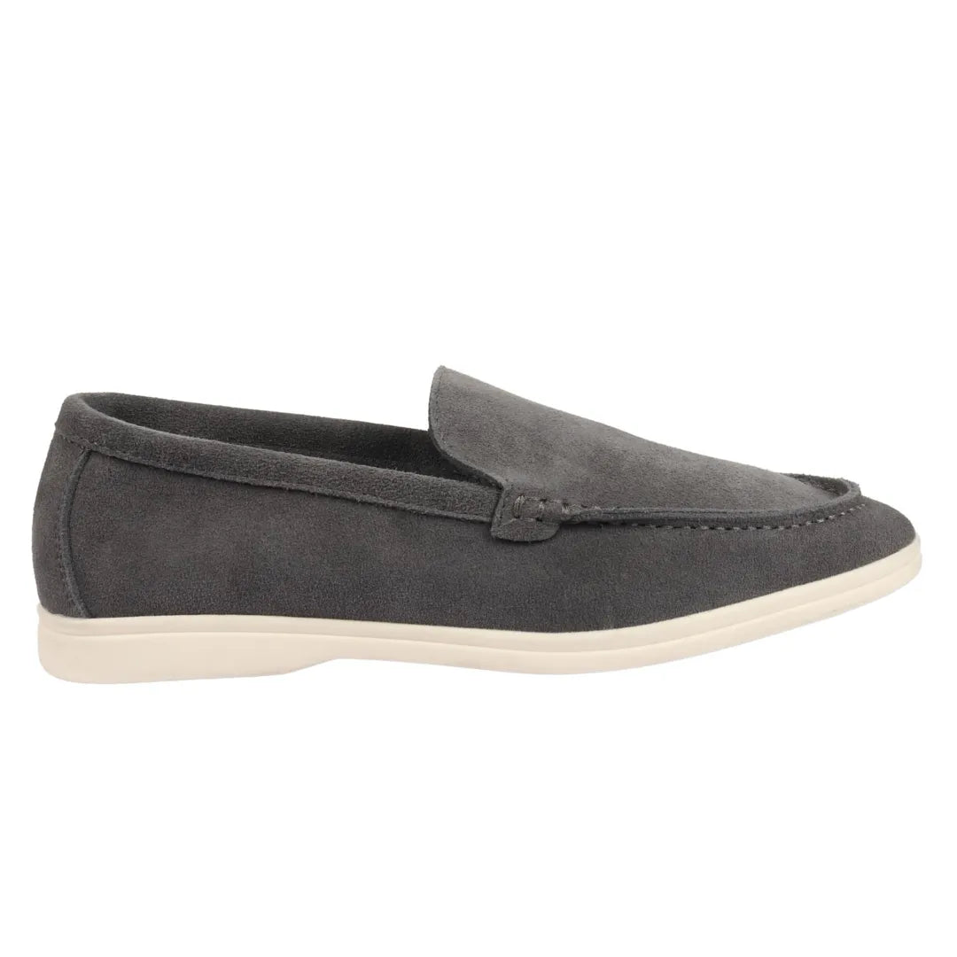Miesten harmaat mokkanahkaiset slip-on-loaferit, joissa on mukava istuvuus