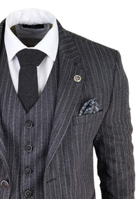 Miesten harmaa kolmiosainen pinstripe-tweedpuku kalanruotokuviolla
