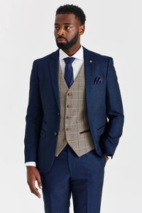 Arthur Navy -puku ja Harris Brown -kontrastivärinen tweed-liivi