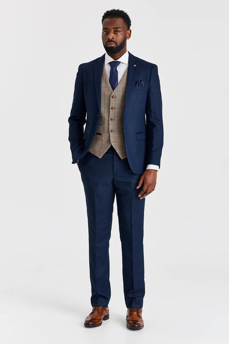 Arthur Navy -puku ja Harris Brown -kontrastivärinen tweed-liivi
