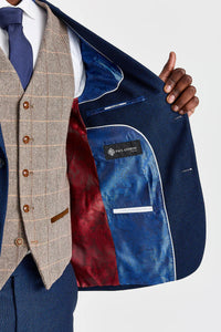 Arthur Navy -puku ja Harris Brown -kontrastivärinen tweed-liivi