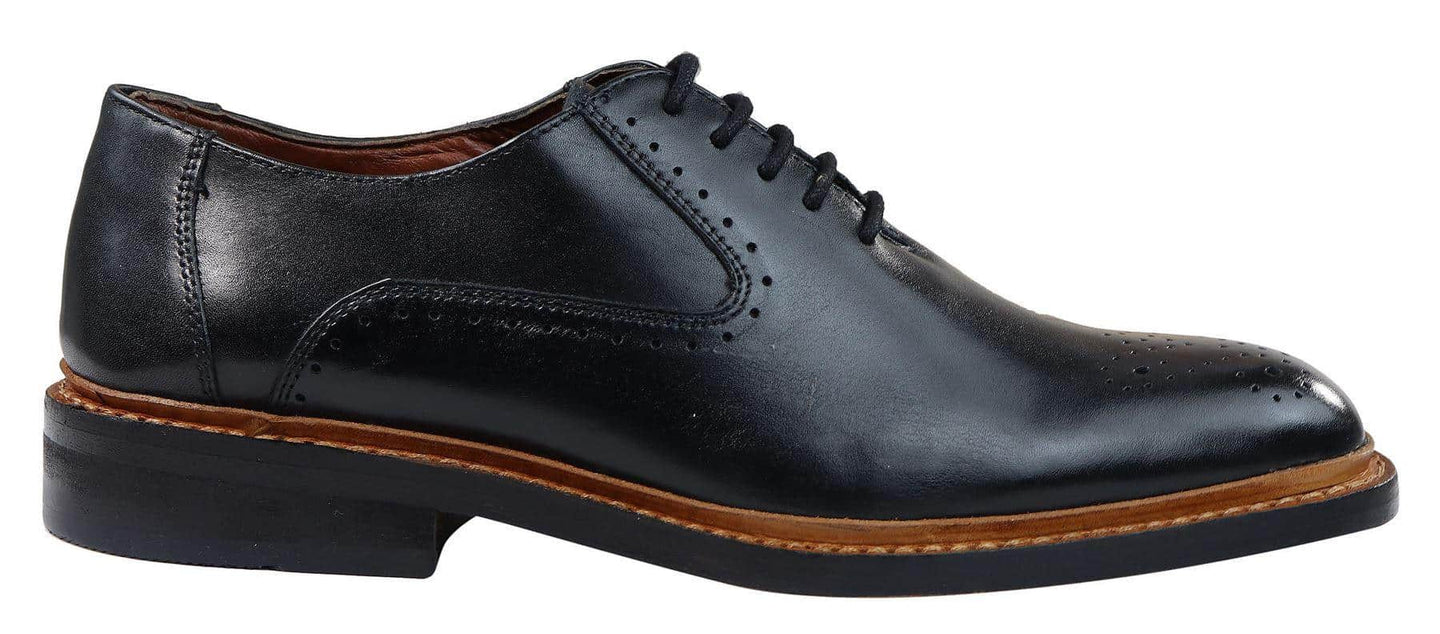 Miesten brogue-kengät, ruskeat ja mustat nauhalliset nahkakengät, Goodyear-reunustetut reunukset