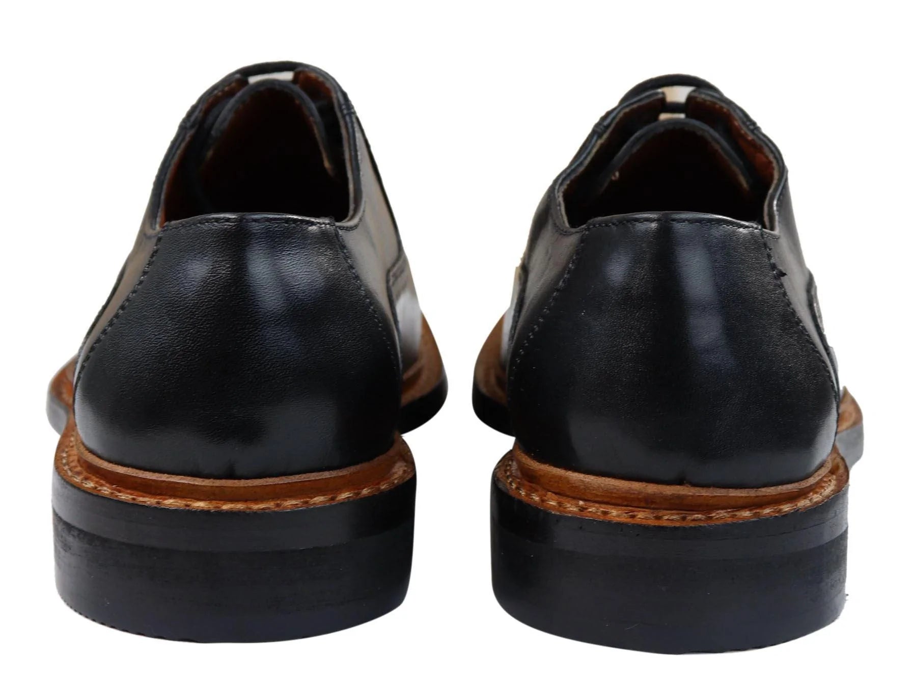 Miesten brogue-kengät, ruskeat ja mustat nauhalliset nahkakengät, Goodyear-reunustetut reunukset