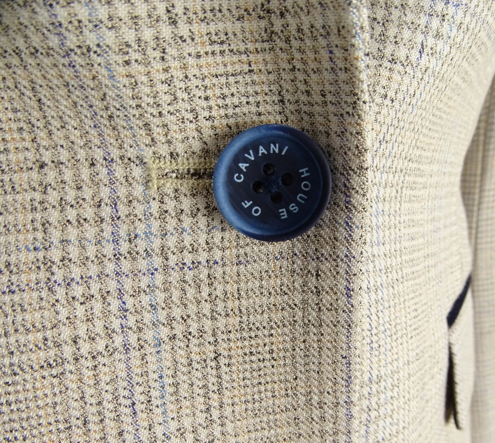 Naisten kermanvärinen tweed-bleiseri
