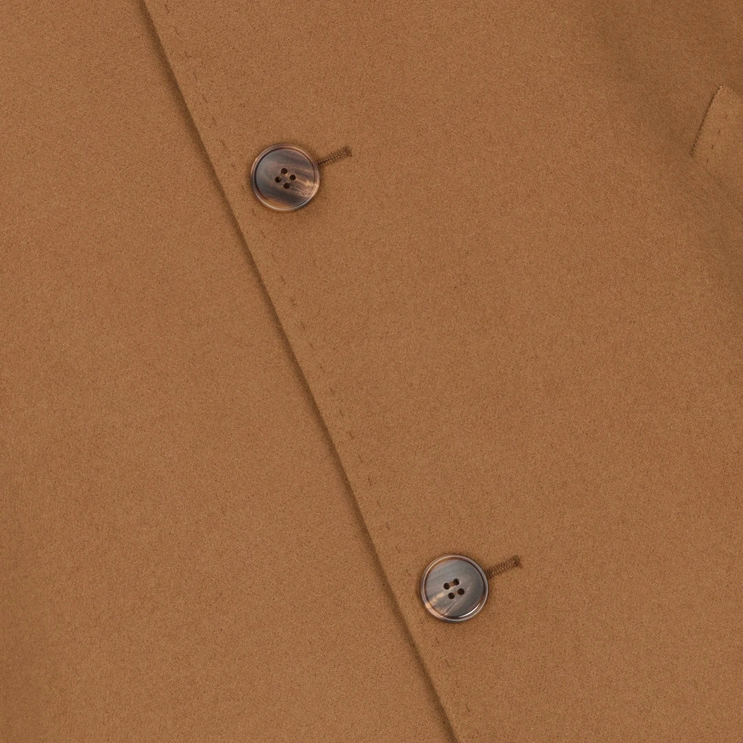 Miesten villainen 3/4-tuumainen kamelinruskea päällystakki, klassinen napitettava kaulus, olkapäälle paikka