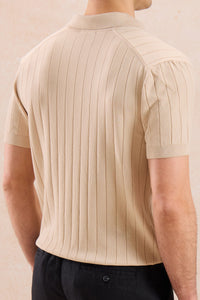 Miesten beige ribbineuleinen poolopaita