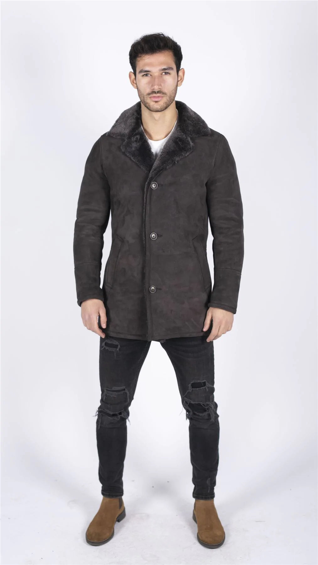 Miesten aito lampaannahkainen takki, ruskea, vintage-klassinen 3/4-takki, nappikaulus, v-aukkoinen