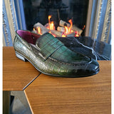 Miesten vihreät slip-on-loaferit muodollisille slip-on-tossuille