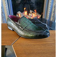 Miesten vihreät slip-on-loaferit muodollisille slip-on-tossuille