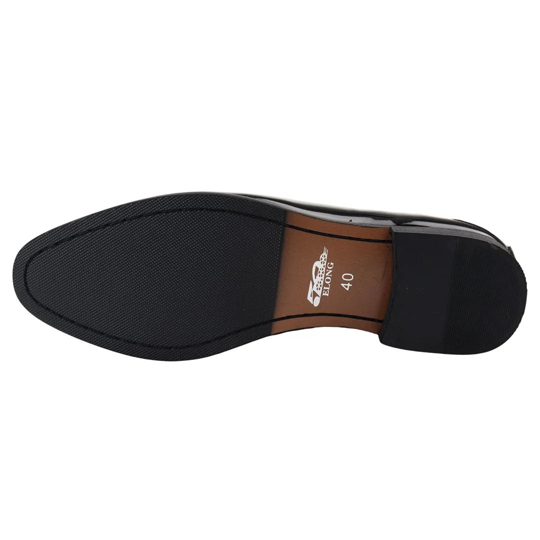 Miesten lakatut tupsukoristeiset mustat loaferit