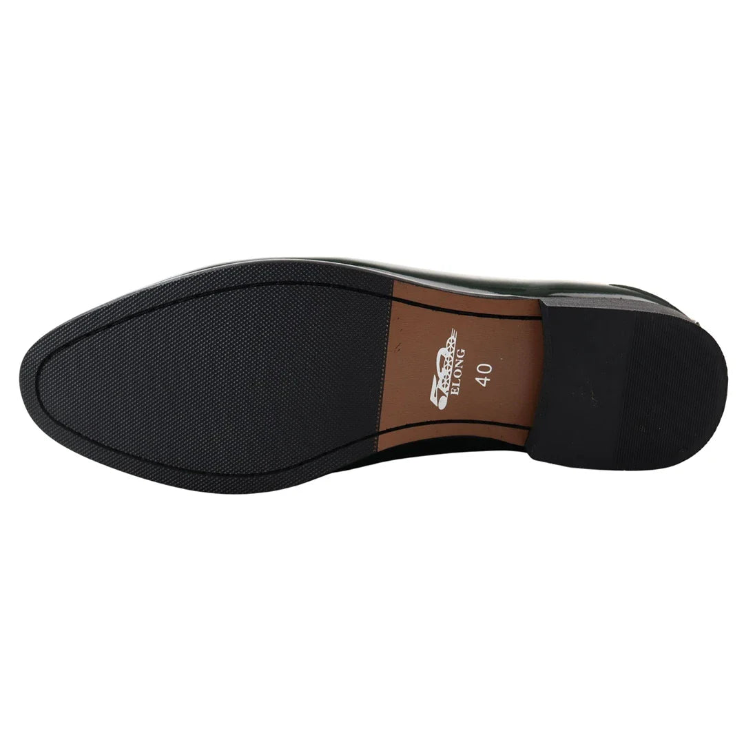 Miesten vihreät lakkakengät tupsuilla