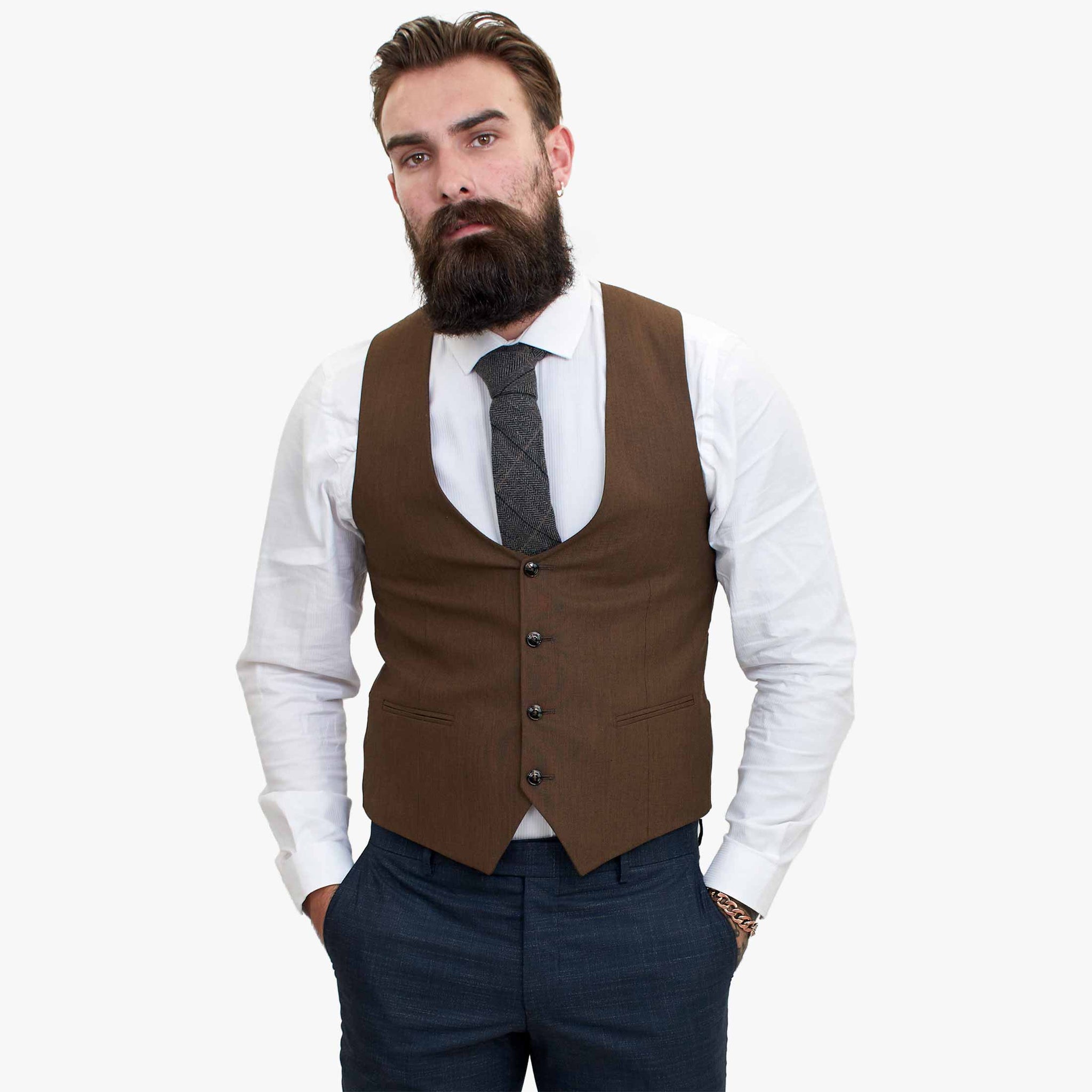 Happy Gentleman GRAZIE tummansininen villainen kolmiosainen puku ja kontrastivärinen ruskea liivi