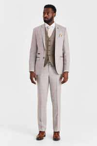 Leo Beige -puku ja Harris Brown -tweed-kontrastivärinen liivi