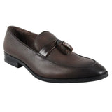 Miesten loaferit slip-on-tupsuilla varustetut muodolliset kengät