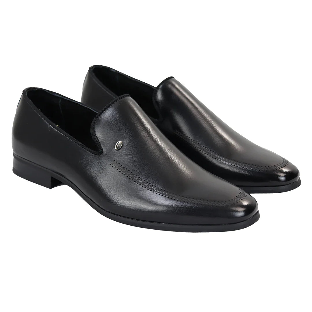 Miesten mustat slip-on-kengät
