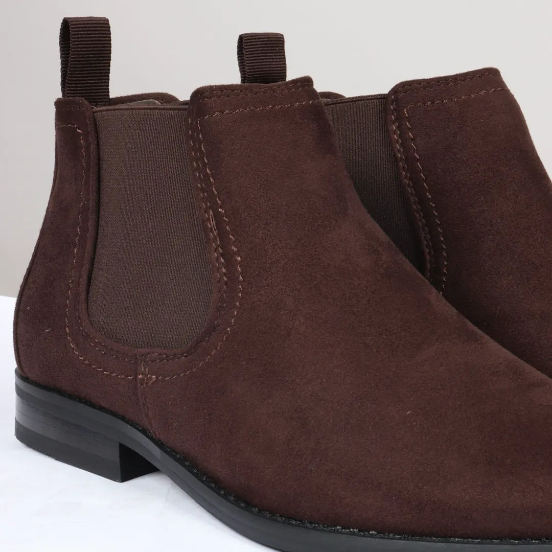 Miesten ruskeat mokkanahkaiset nahkavuorilliset slip-on-saappaat