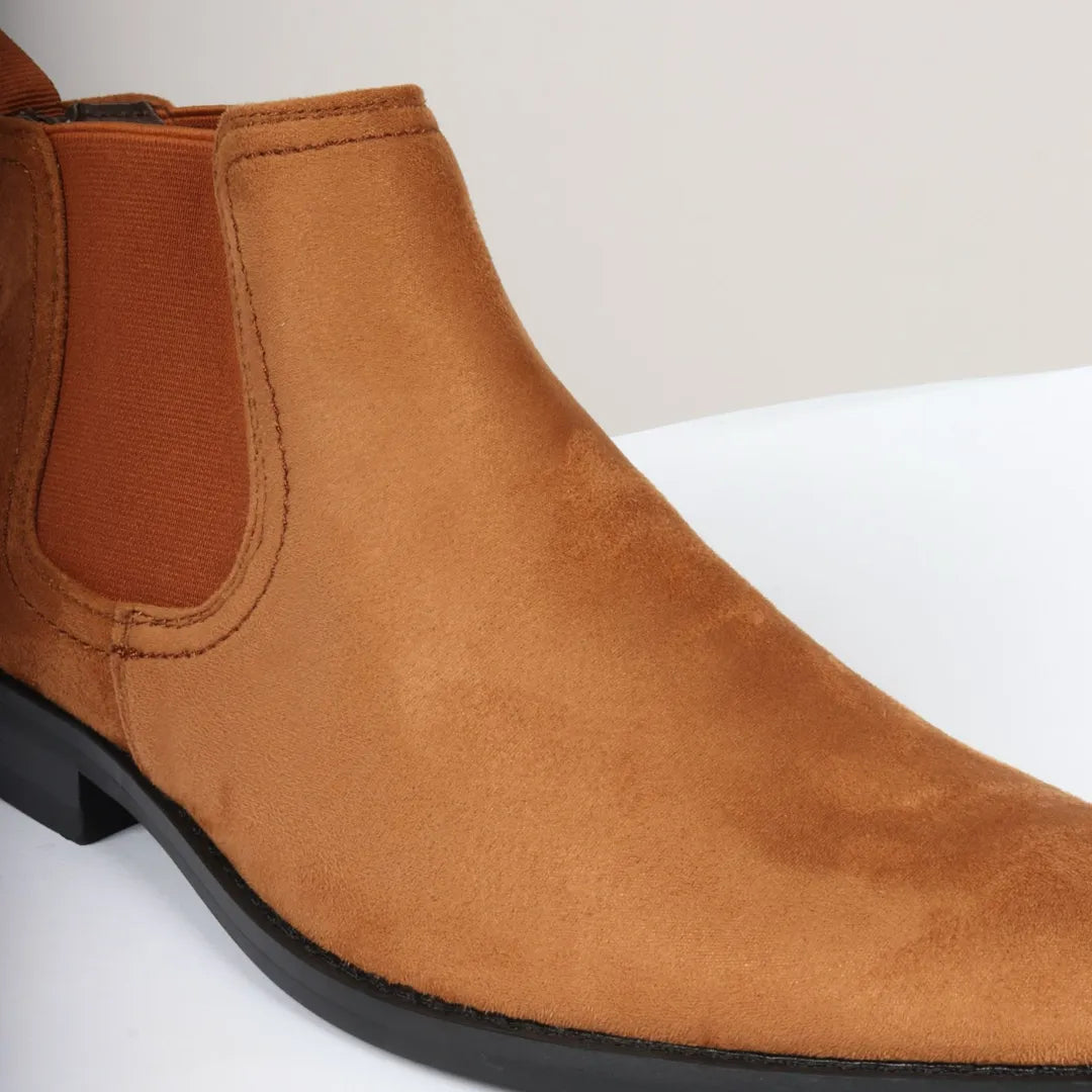 Miesten slip-on-nilkkurit, ruskeat mokkanahkavuorilla ja ruskeat, nahkaiset Chelsea-saappaat
