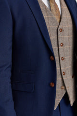 Mayfair Navy -teksturoitu puku ja Harris Brown -tweed-kuvioinen kontrastiliivi