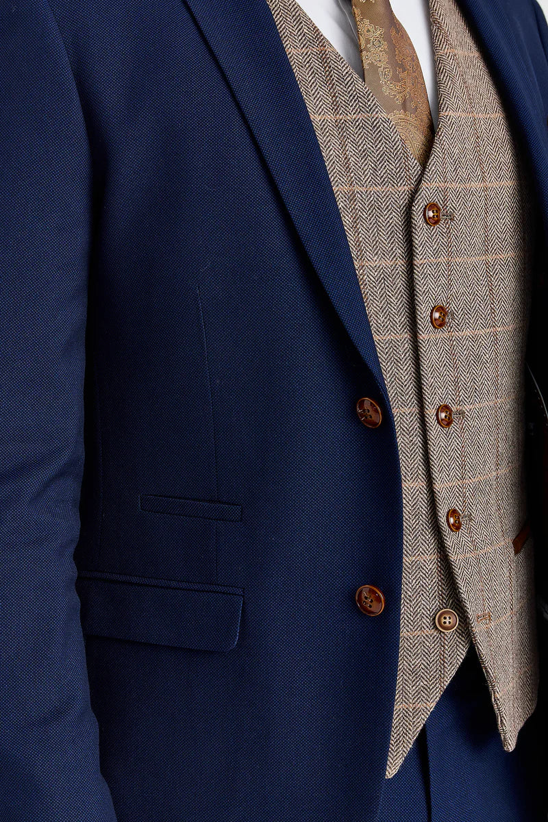 Mayfair Navy -teksturoitu puku ja Harris Brown -tweed-kuvioinen kontrastiliivi