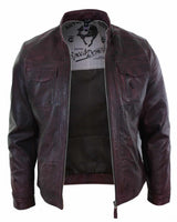 Aitoa nahkaa, lyhyt vetoketjullinen, rento viininpunainen retro miesten biker-takki, pesty vintage