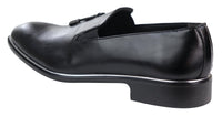 Miesten slip-on-kengät tupsuilla, joissa on metallireunus
