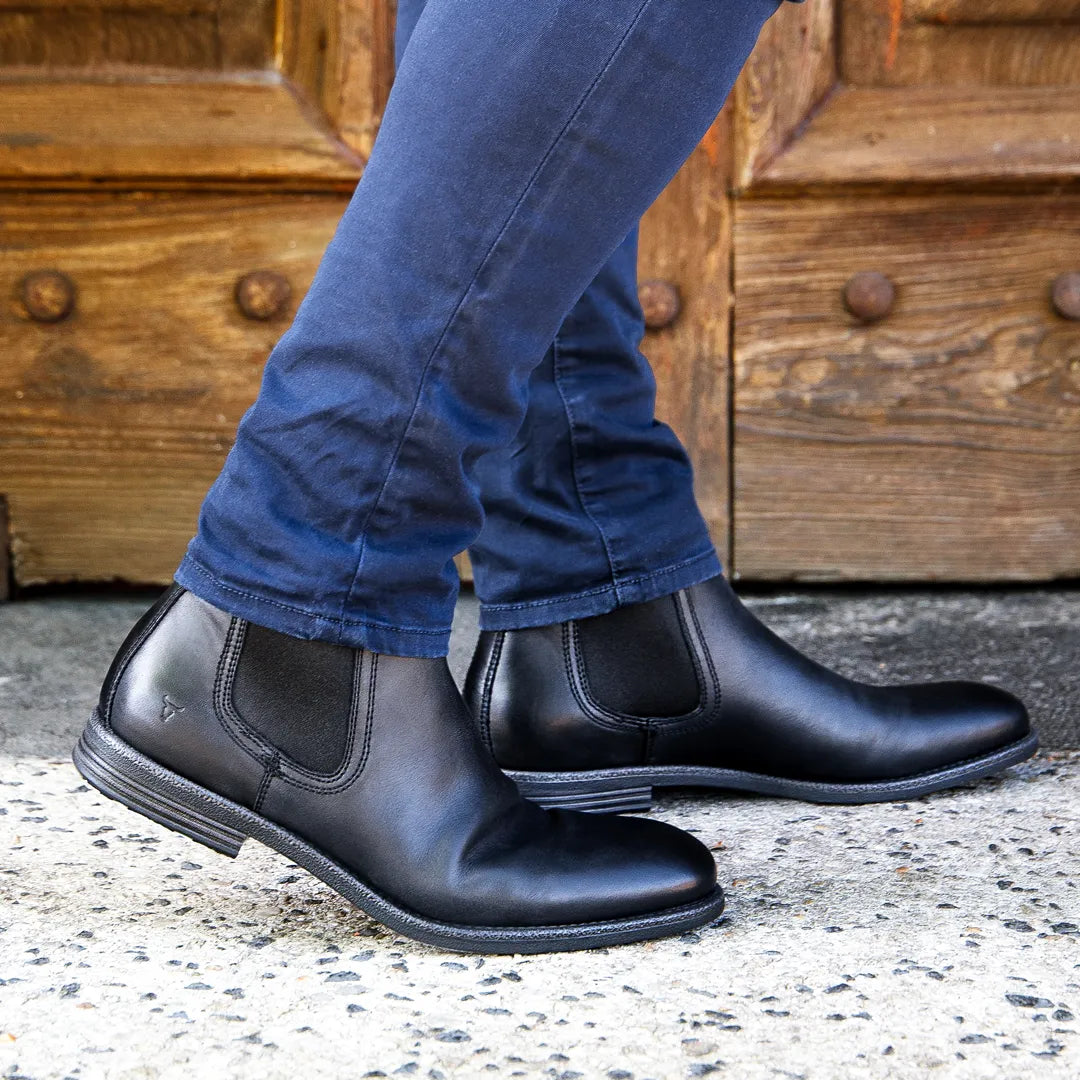 Sergio - Miesten mustat nahkaiset slip-on-chelsea-saappaat