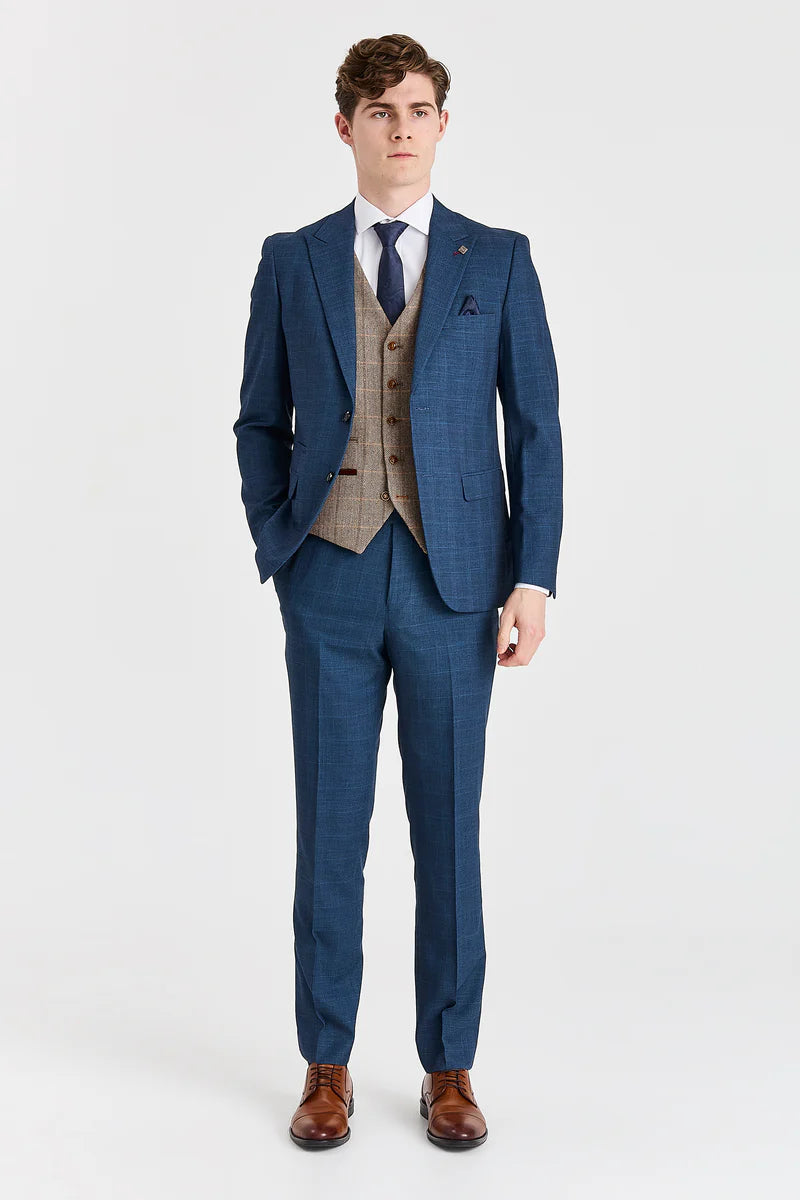 Viceroy Navy -puku ja Harris Brown -kuvioinen tweed-väriliivi