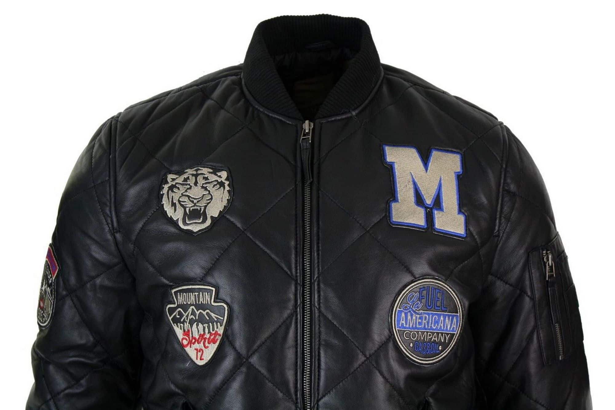 Miesten aidosta nahkaisesta tikatusta toppatakista valmistettu Varsity Baseball -pommittajatakki, jossa Letterman-merkki